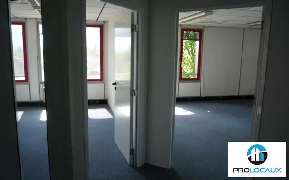 Bureau dans Meylan à louer - Photo intérieure – Image 2 sur 9