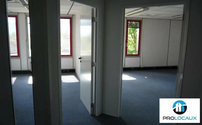 Plus de détails pour Bureau à louer