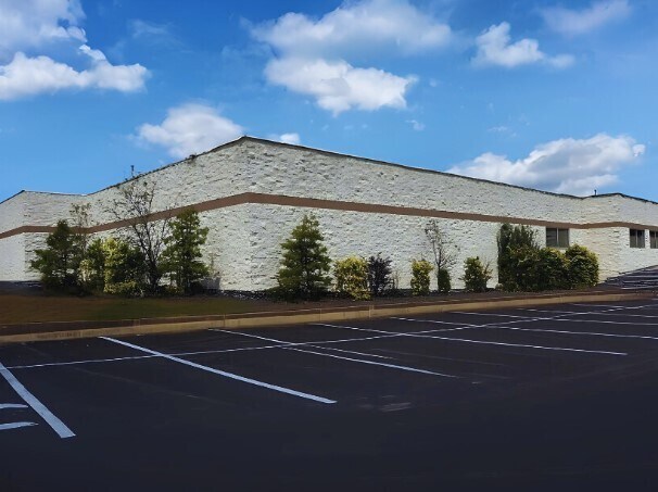 835 E North St, Kendallville, IN à louer - Photo de l’immeuble – Image 3 sur 10