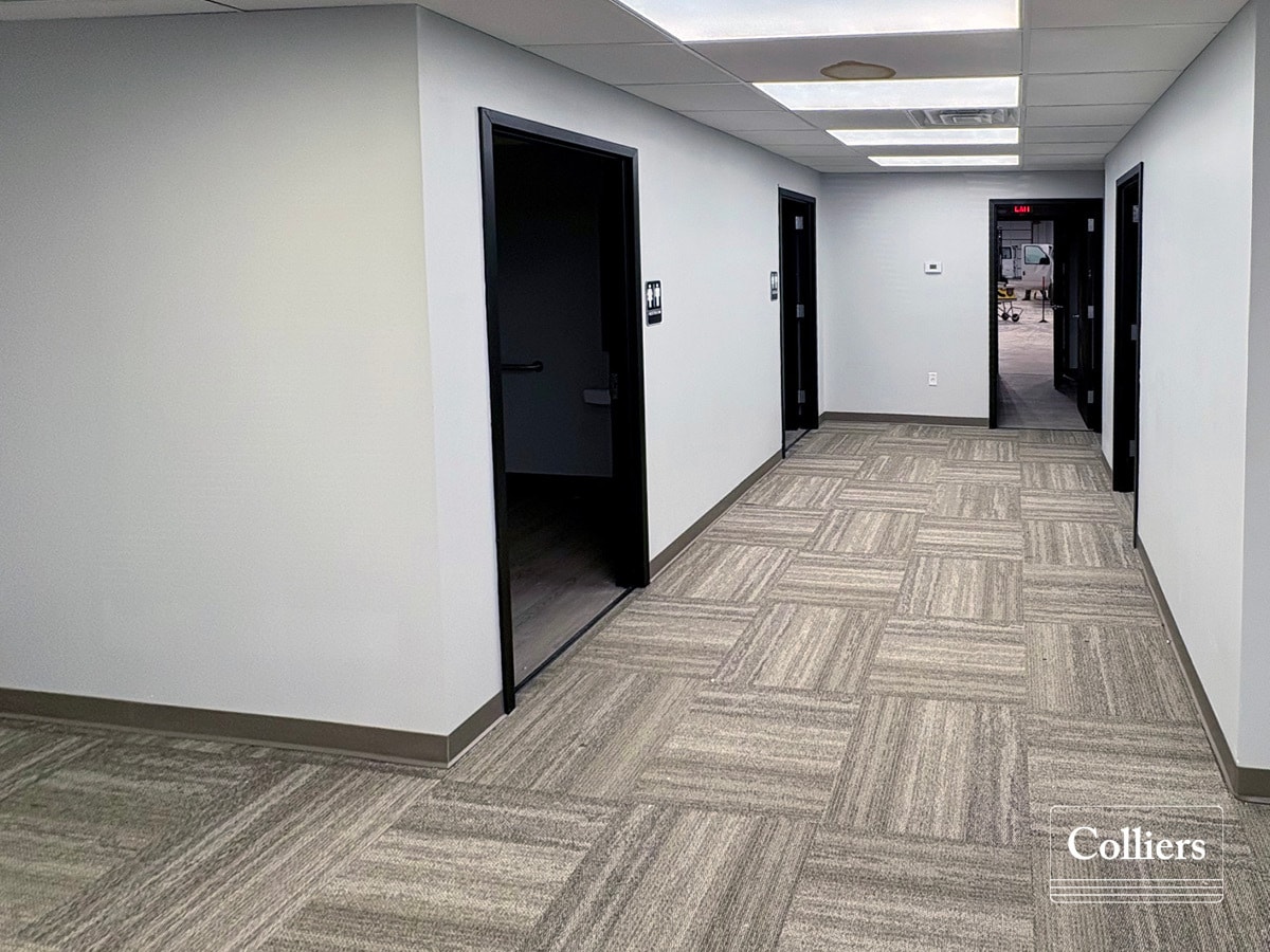 10855-10859 Metro Ct, Maryland Heights, MO à louer Photo intérieure– Image 1 sur 3