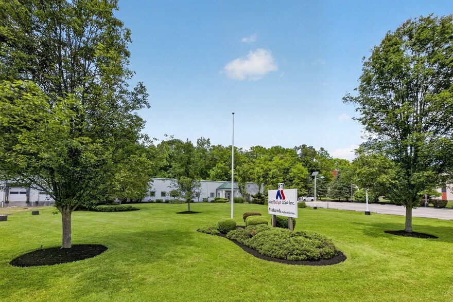 87 Taft Ave, Newburgh, NY à vendre - Photo de l’immeuble – Image 2 sur 13