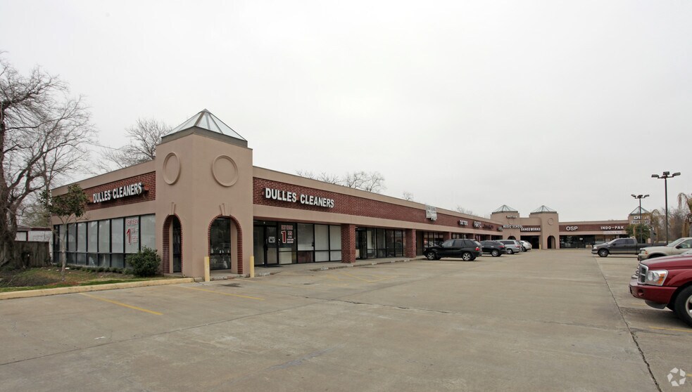 867 Dulles Ave, Stafford, TX à louer - Photo principale – Image 1 sur 13