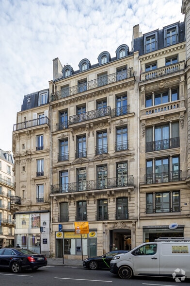 78 Rue D'Anjou, Paris à louer - Photo de l’immeuble – Image 2 sur 9