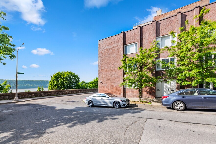 9 Chittenden Ave, New York, NY à vendre - Photo intérieure – Image 2 sur 17