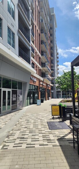 320 Falls St, Greenville, SC à louer - Photo de l’immeuble – Image 2 sur 11