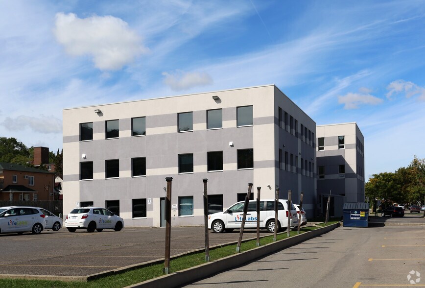 15 Mountain Ave S, Hamilton, ON à louer - Photo de l’immeuble – Image 3 sur 3