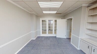 156-160 E Market St, Indianapolis, IN à louer - Vidéo sur l’annonce professionnelle 