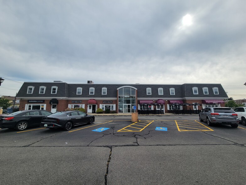 14-16 Fletcher St, Chelmsford, MA à louer - Photo de l’immeuble – Image 1 sur 14