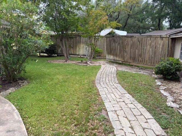 13170 Pond Springs Rd, Austin, TX à louer - Photo de l’immeuble – Image 2 sur 25