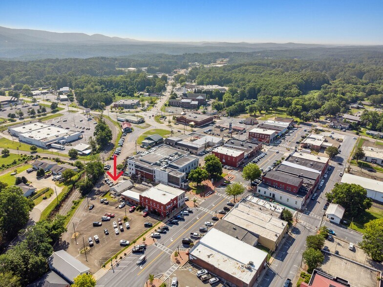 37 Court St, Jasper, GA à louer - Photo de l’immeuble – Image 2 sur 23