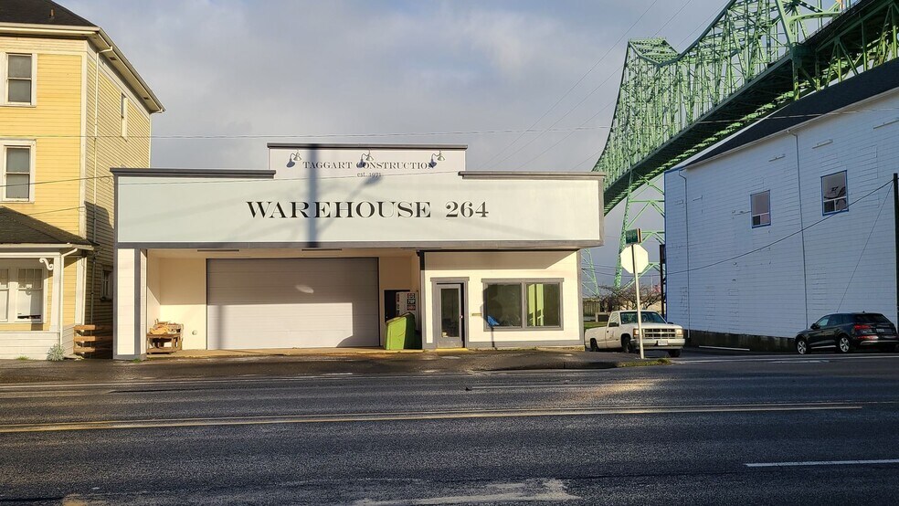 264 W Marine Dr, Astoria, OR à vendre - Photo principale – Image 1 sur 12