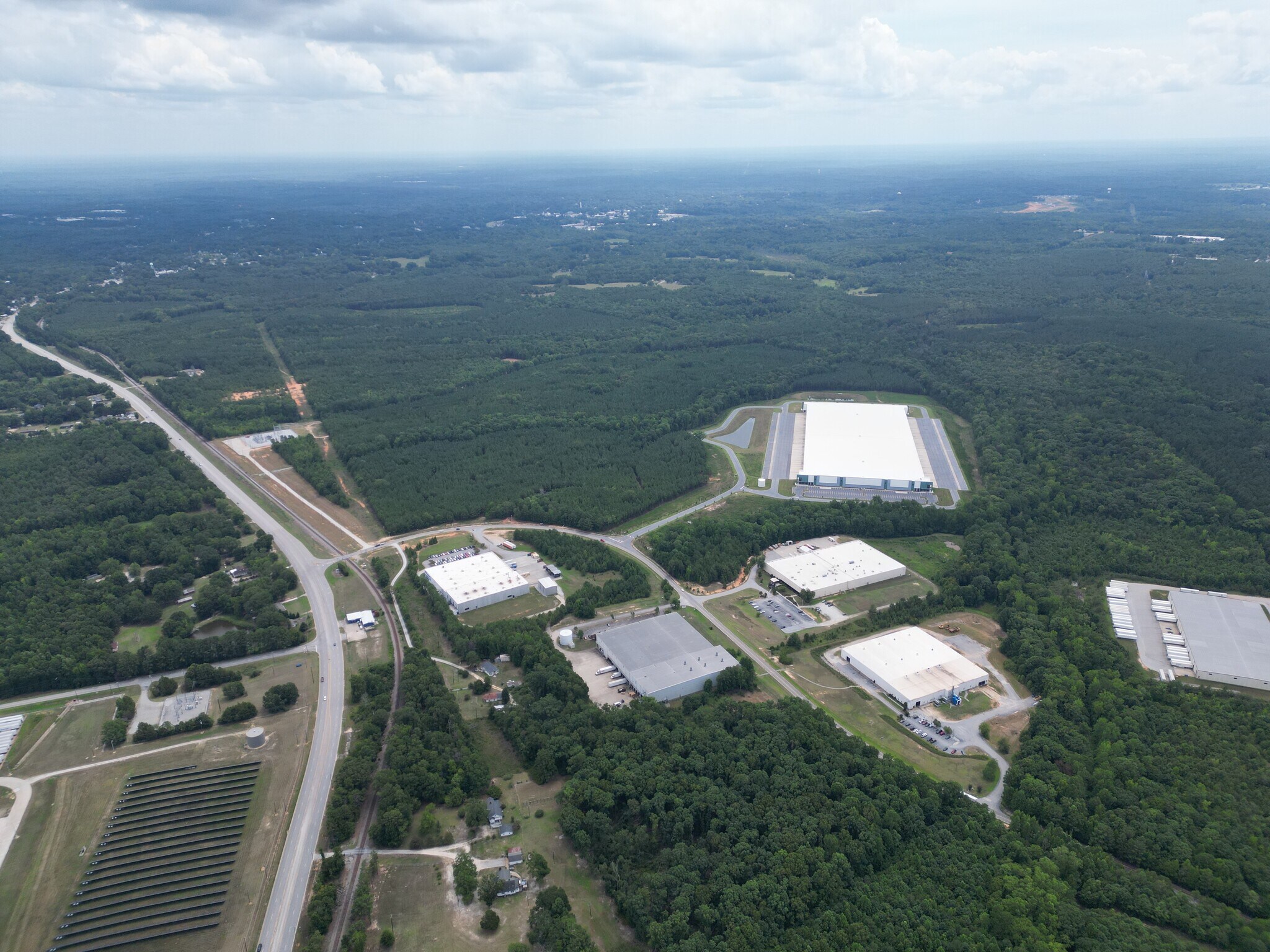 00 Hunter Industrial Rd park, Laurens, SC à vendre Photo principale– Image 1 sur 9