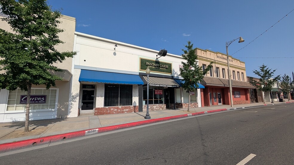 16525-16531 Bellflower Blvd, Bellflower, CA à vendre - Photo de l’immeuble – Image 3 sur 9