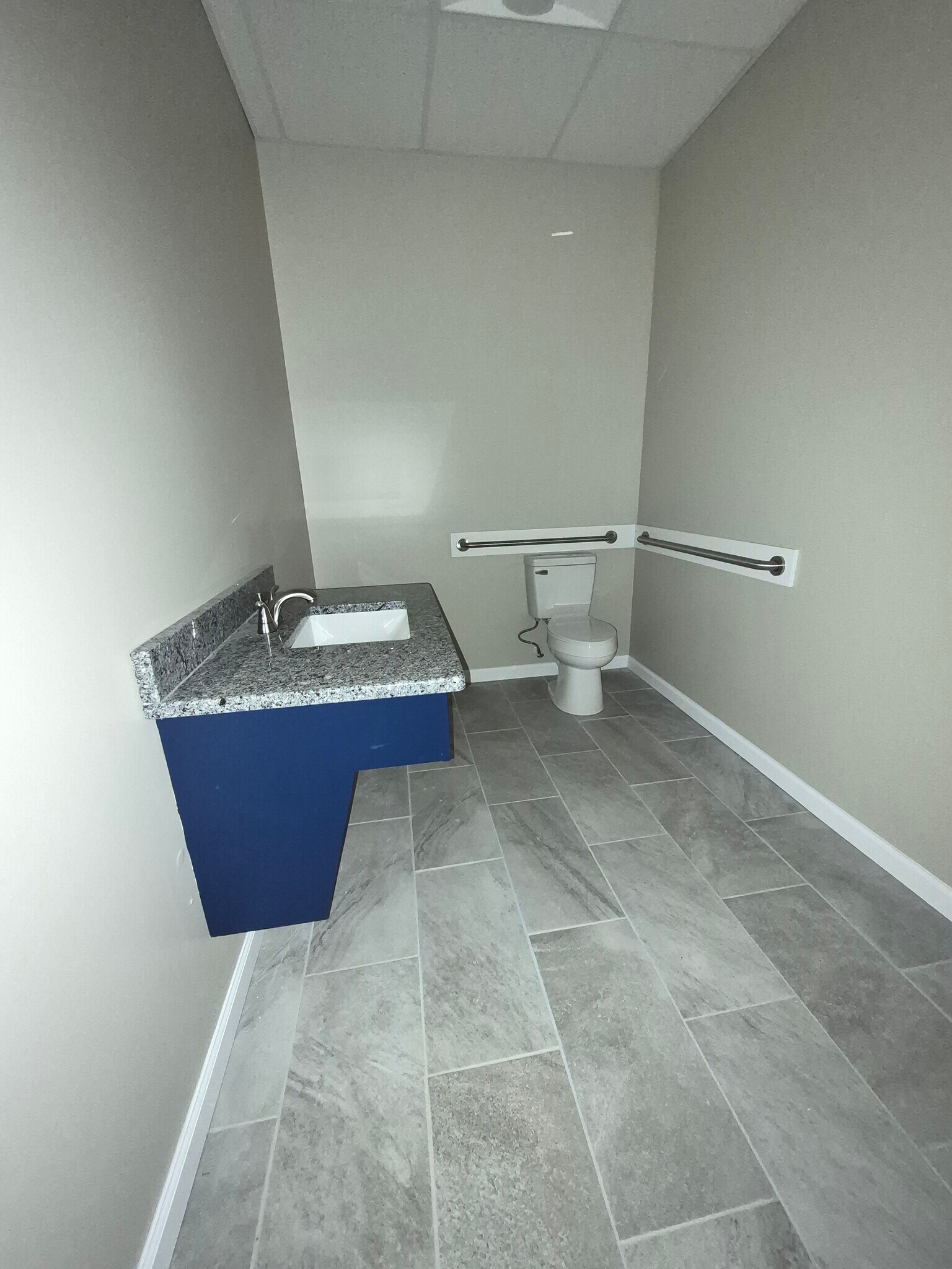 405 Rose St, Sanford, NC à louer Photo intérieure– Image 1 sur 6