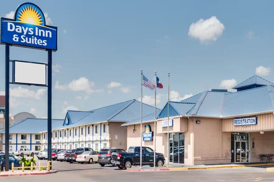 7060 North San Bernardo, Laredo, TX à vendre - Photo principale – Image 1 sur 2