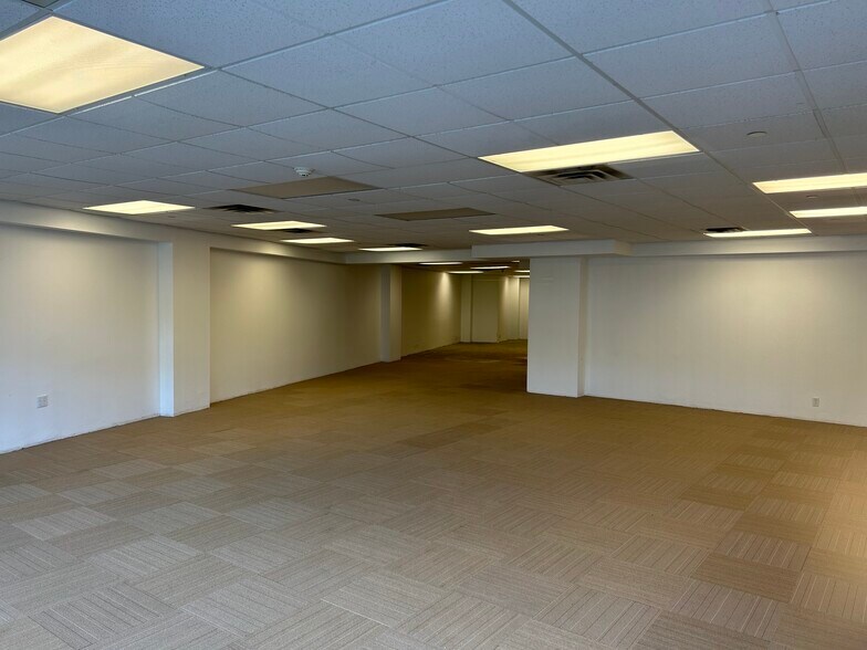 48 Westport Ave, Norwalk, CT à louer - Photo intérieure – Image 3 sur 5