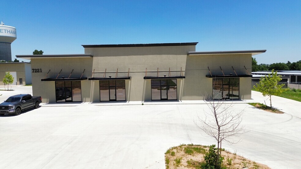 7221 NW 23rd St, Bethany, OK à louer - Photo de l’immeuble – Image 3 sur 15