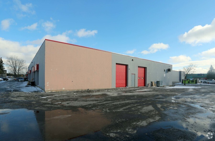 3210 Swansea Cres, Ottawa, ON à louer - Photo de l’immeuble – Image 2 sur 2