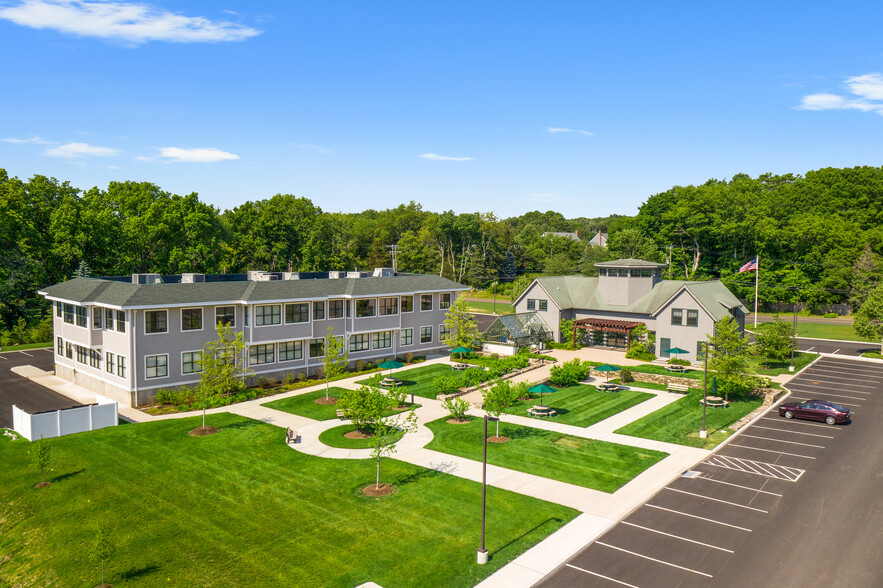 350 Goose Ln, Guilford, CT à louer - Photo de l’immeuble – Image 2 sur 9