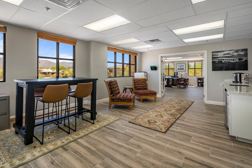 7301 E Sundance Trl, Carefree, AZ à vendre - Photo de l’immeuble – Image 2 sur 22
