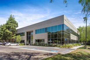 26775 Malibu Hills Rd, Calabasas CA - Bureau