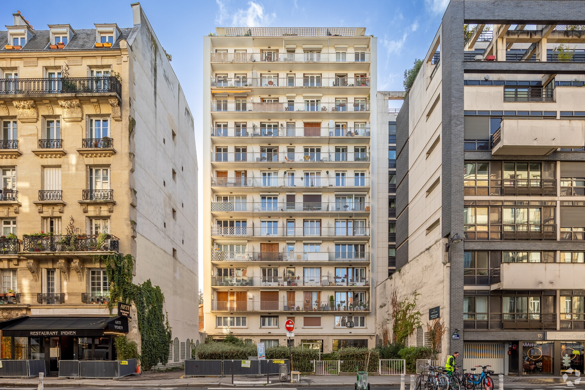 Local commercial dans 175-177 Rue Lecourbe, Paris à louer Photo principale– Image 1 sur 3