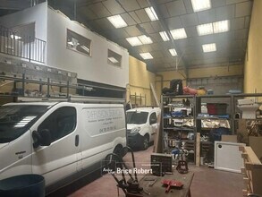 Bureau dans Vaulx-en-Velin à louer Photo de l’immeuble– Image 2 sur 3