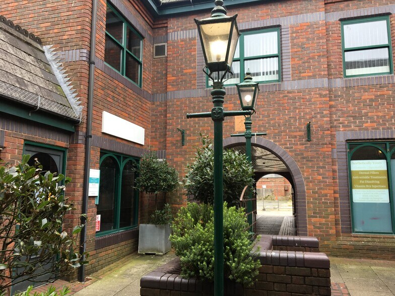 Grays Walk, Newport à louer - Photo de l’immeuble – Image 1 sur 1