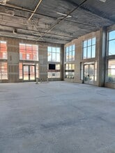 100 E Main St, Lewisville, TX à louer Photo intérieure– Image 2 sur 5