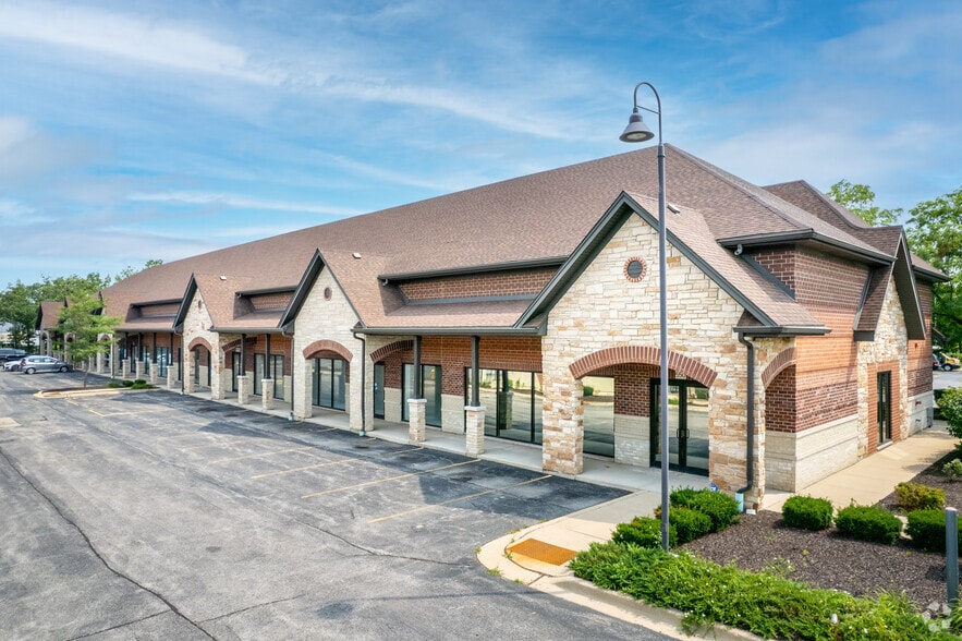 550-660 W Boughton Rd, Bolingbrook, IL à louer - Photo principale – Image 1 sur 10