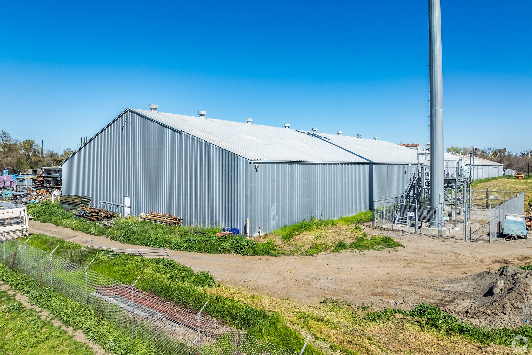42445 County Road 116, Knights Landing, CA à louer Photo principale– Image 1 sur 9
