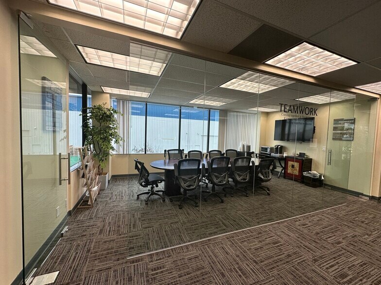 4725 Mercury St, San Diego, CA à louer - Photo de l’immeuble – Image 2 sur 11