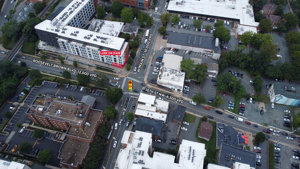 1000 W Main St, Charlottesville, VA à louer - Photo de l’immeuble – Image 3 sur 4