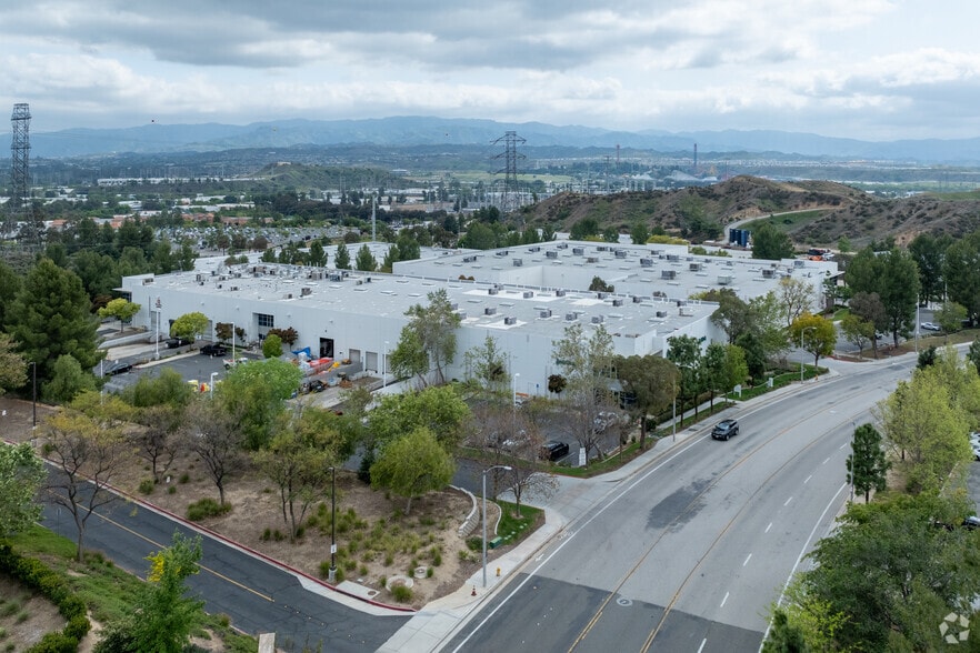 28212-28230 Constellation Rd, Valencia, CA à louer - Aérien – Image 3 sur 9