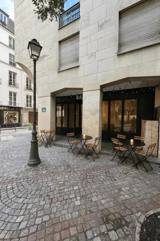 Plus de détails pour 1 Place De Thorigny, Paris - Local commercial à louer
