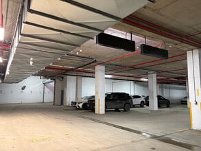 144-49 Northern Blvd, Flushing, NY à louer Photo intérieure– Image 2 sur 2