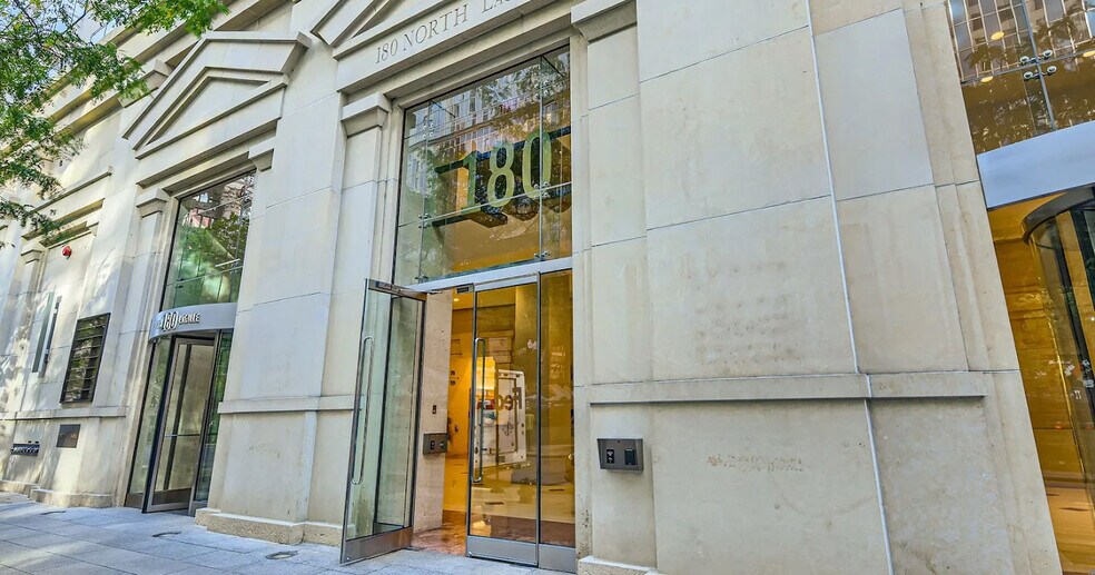 180 N LaSalle St, Chicago, IL à louer - Photo de l’immeuble – Image 3 sur 6