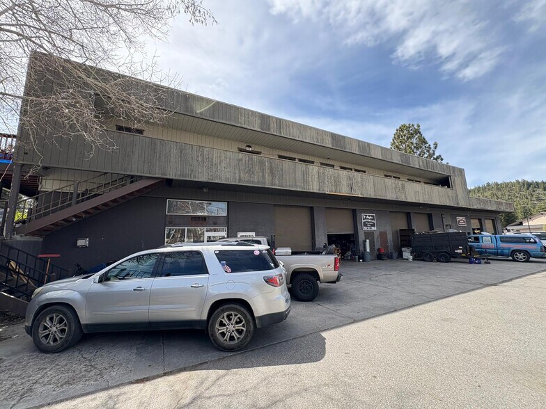 58 Sierra Park Rd, Mammoth Lakes, CA à vendre - Photo de l’immeuble – Image 2 sur 9
