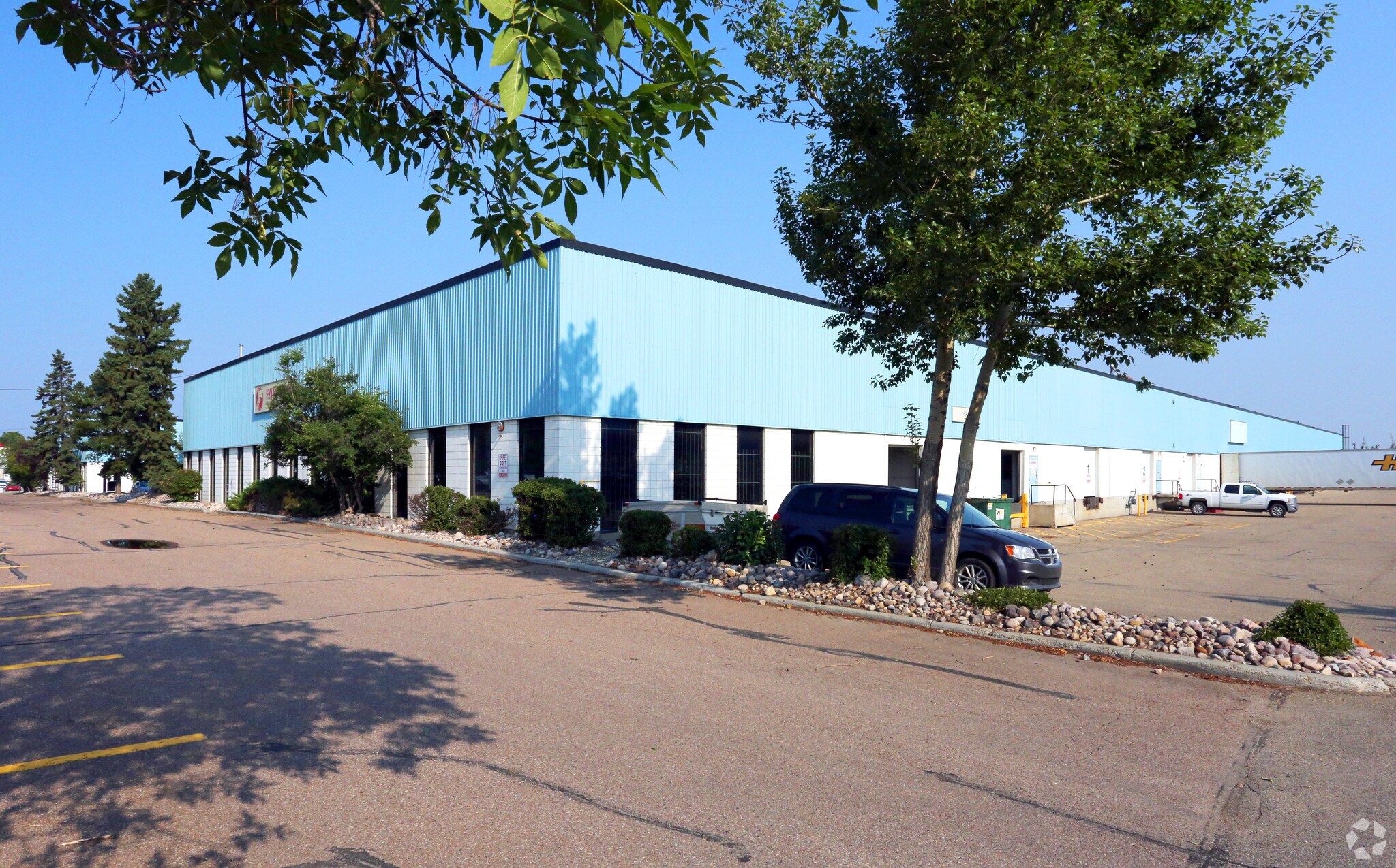 14504 121A Av NW, Edmonton, AB à louer Photo de l’immeuble– Image 1 sur 6
