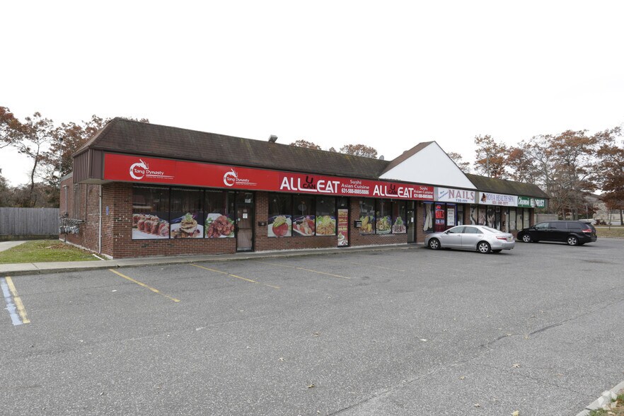 840-850 Portion Rd, Ronkonkoma, NY à louer - Photo principale – Image 1 sur 5