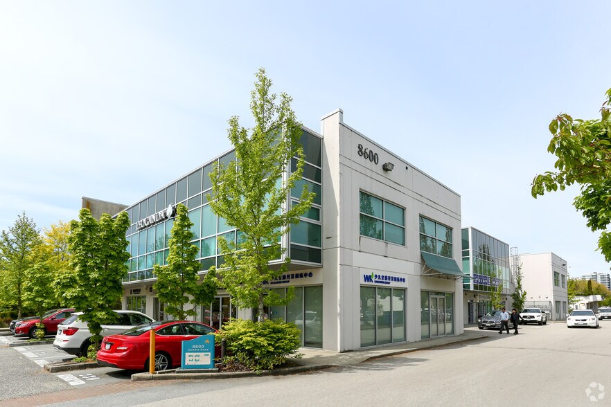 8600 Cambie Rd, Richmond, BC à vendre - Photo de l’immeuble – Image 3 sur 16