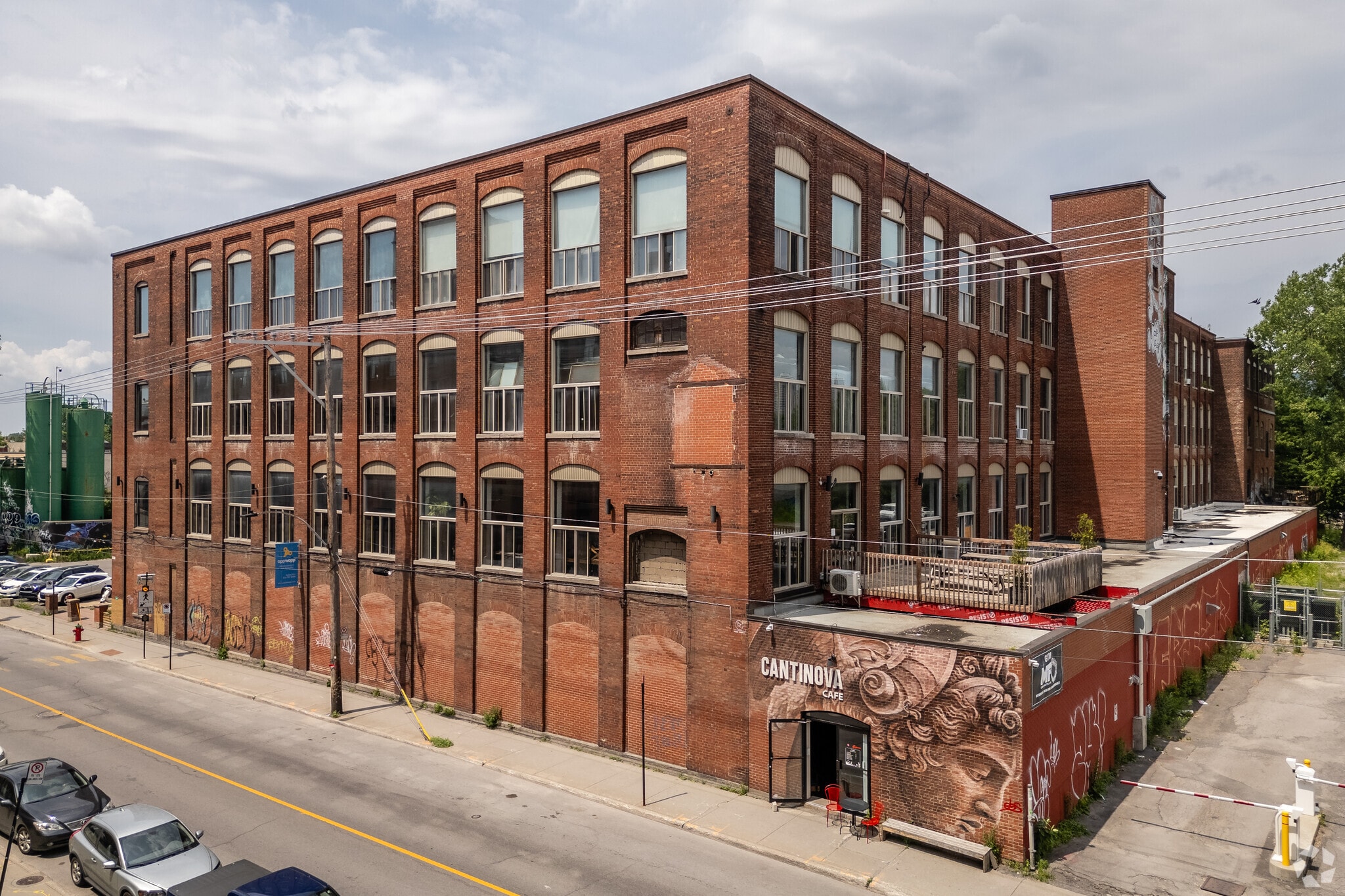 4035 Rue Saint-Ambroise, Montréal, QC à louer Photo principale– Image 1 sur 18