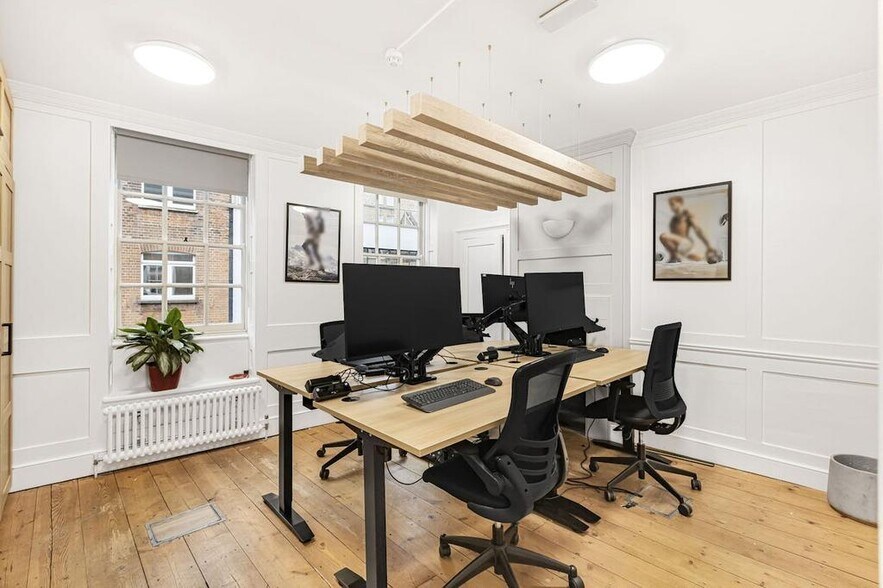 28 Britton St, Londres à louer - Photo de l’immeuble – Image 2 sur 52
