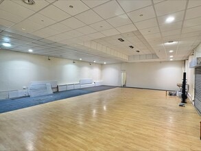 160-162 Cheetham Hill Rd, Manchester à louer Photo intérieure– Image 1 sur 3