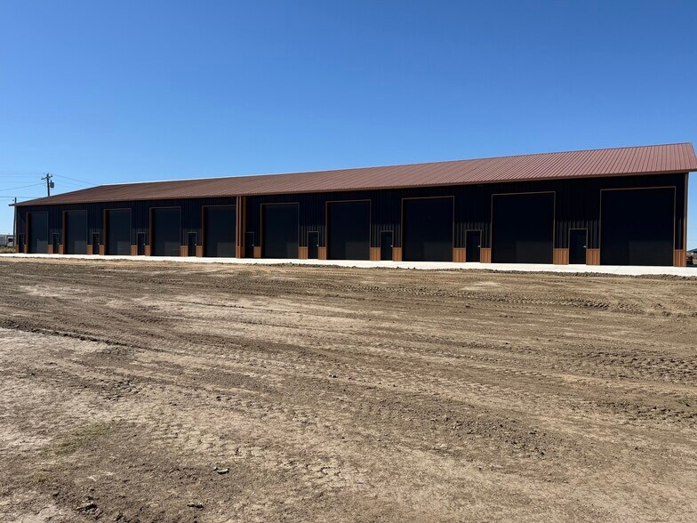 4355 Chambers Dr, Garden City, KS à louer - Photo de l’immeuble – Image 2 sur 5