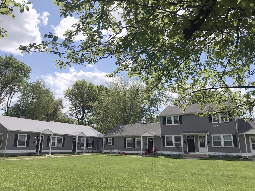 1917-2011 Sweetbriar Ln, Springfield, OH à vendre Photo principale– Image 1 sur 10