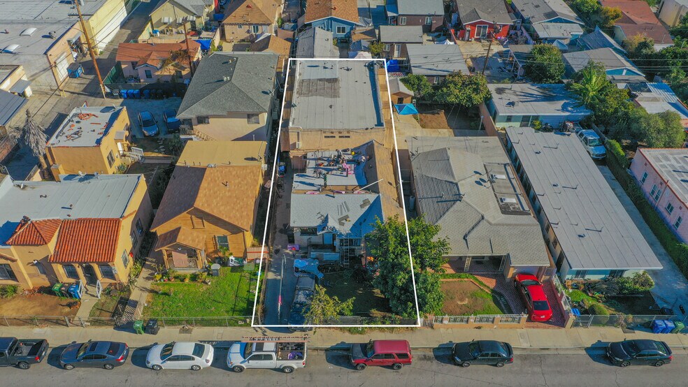 930-932 Fraser Ave, Los Angeles, CA à vendre - Photo principale – Image 1 sur 145