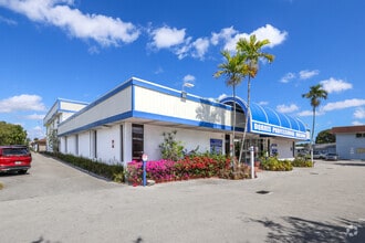 311 NE 8th St, Homestead, FL à louer Photo de l’immeuble– Image 1 sur 4
