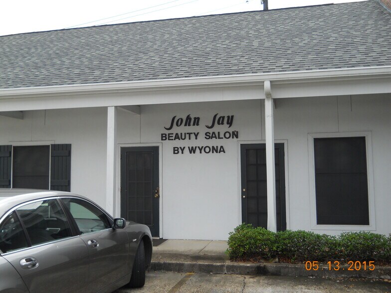 9244 Florida Blvd, Baton Rouge, LA à louer - Photo de l’immeuble – Image 2 sur 26