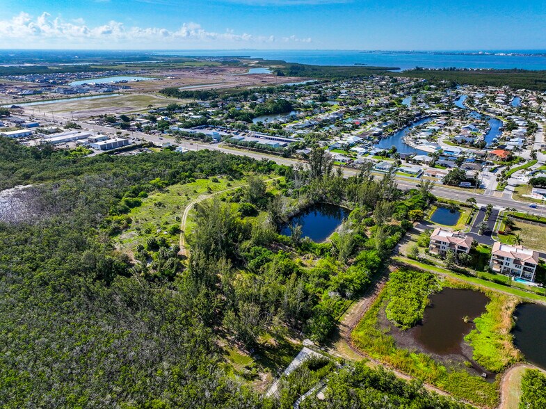 9000 Cortez Rd W, Bradenton, FL à vendre - Photo de l’immeuble – Image 2 sur 7